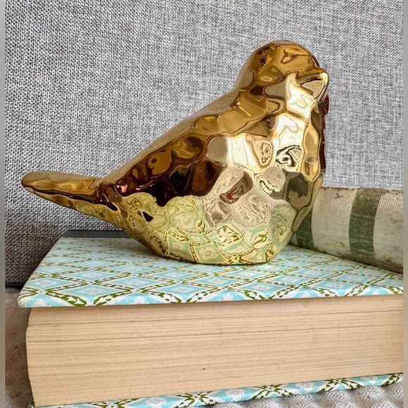 New Large Hammered Texture Shiny Gold Tone Ceramic Bird Decor Figurine - 5.5” - Picture 3 of 7